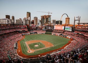 Bob Gibson, Cardinals Hall of Famer, Dies At 84 after Battle with Pancreatic Cancer