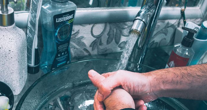 New Study Finds That Mouthwash and Oral Rinses Are Effective Against Coronavirus