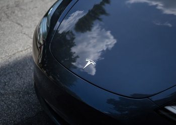 Tesla Reports Record Car Sales Despite 5% Slump In Its Shares
