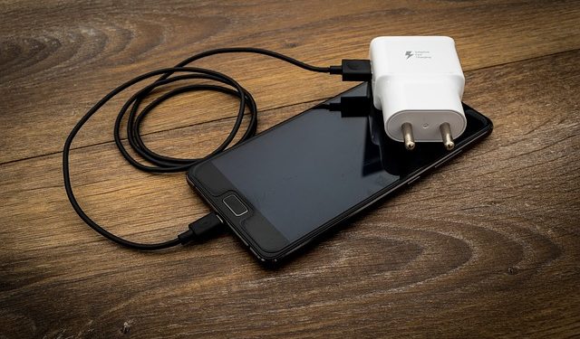 Xiaomi’s Mi 11 Will Be Sold without a Charger, Just Like Apple’s iPhone 12