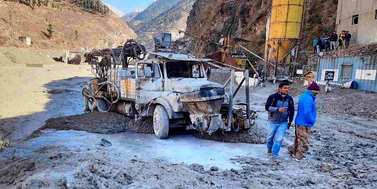 Himalaya’s Glacier Causes Flash Floods in India, Kills 14 People and Leaves Others Missing